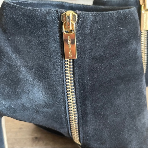 Micheal Kors Velvet Black Ankled High Heels Boots Size 8 1/2M - Picture 13 of 17